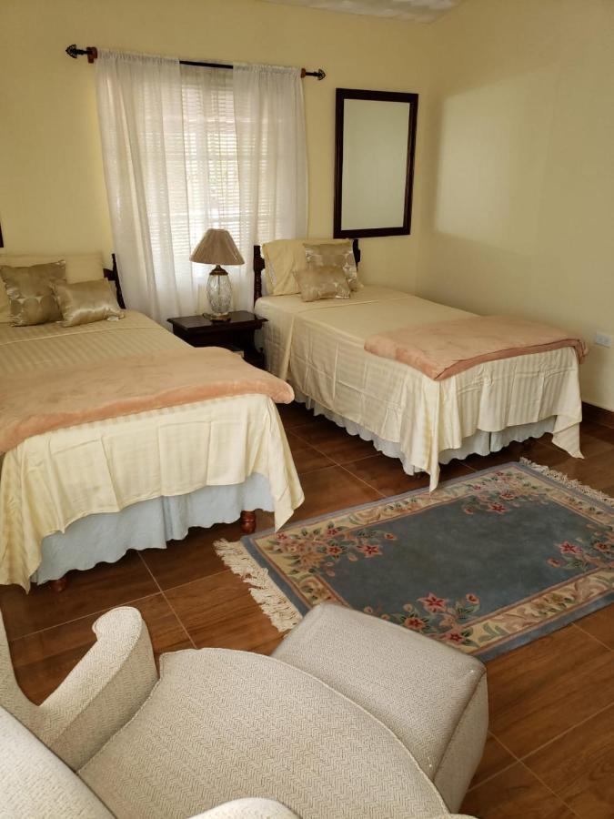 Villa Cliffe Ranch à Mandeville Extérieur photo