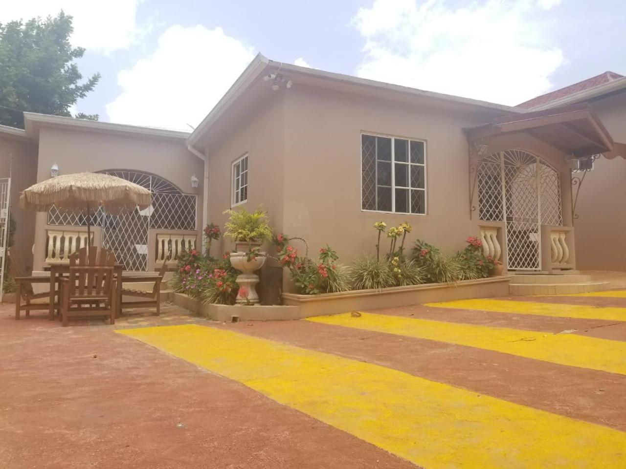 Villa Cliffe Ranch à Mandeville Extérieur photo